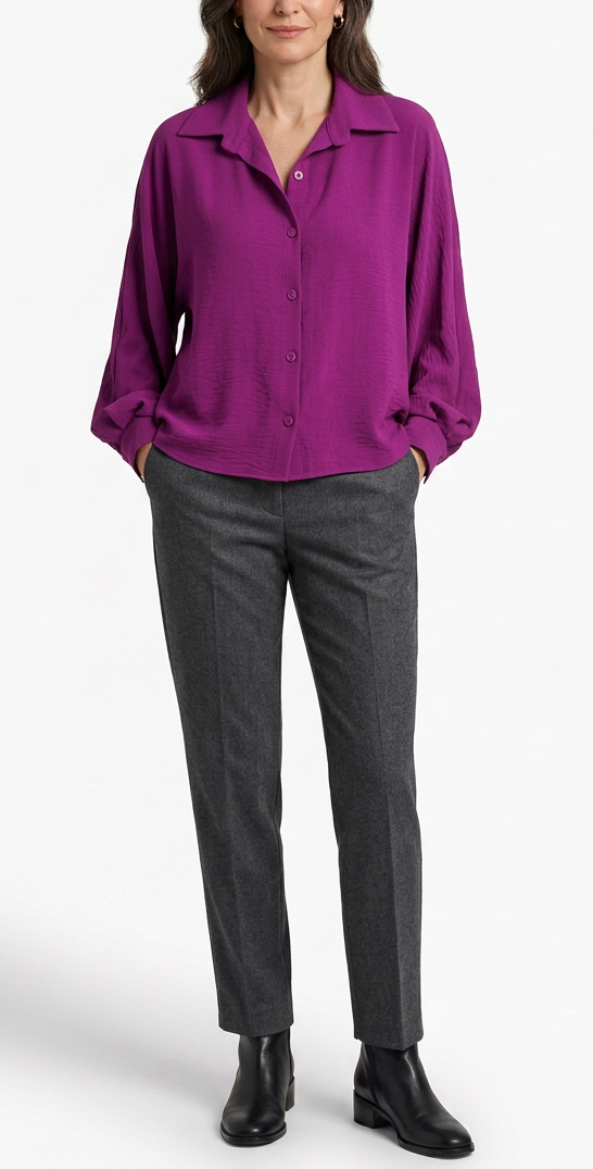 Paarse blouse op een volwassen model